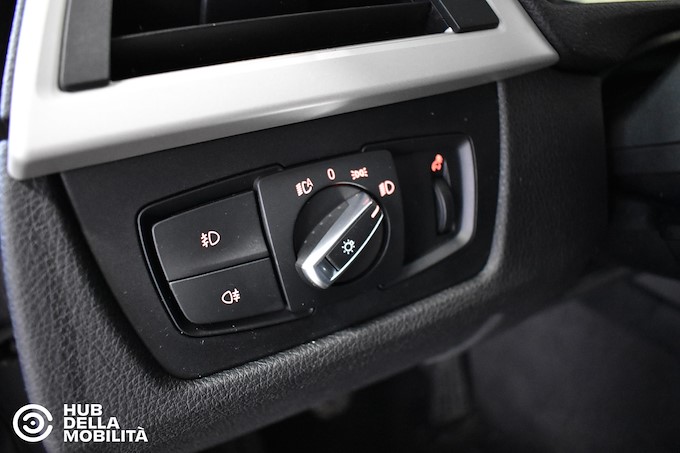 BMW 320d xDrive Touring Business Advantage